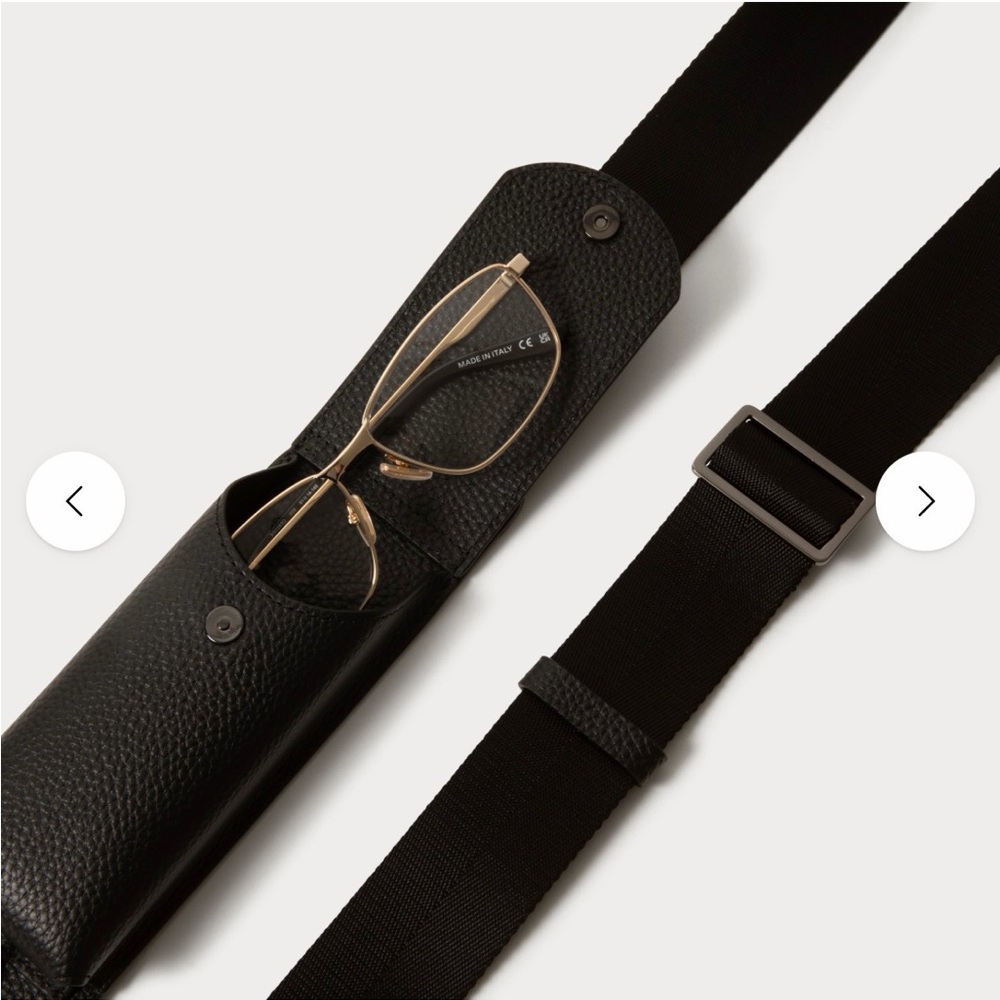 BANDOLIER Lana Glasses Strap
ADJUSTABLE CROSSBODY GLASSES POUCH IN BLACK/PEWTER - Picture 10 of 12